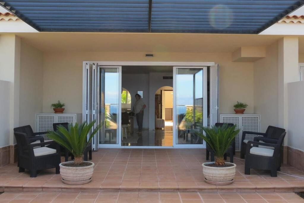 Luxury House With 3 Bedrooms, Sea Wiew And Swimming Pool In A Quiet Residence Пуерто-де-Сантьяго Екстер'єр фото